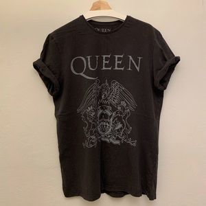 Queen Official Merch Dark Gray Band T-Shirt